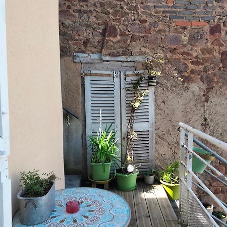 Les Chambres Hautes D'Anastasia Rodez Exteriér fotografie