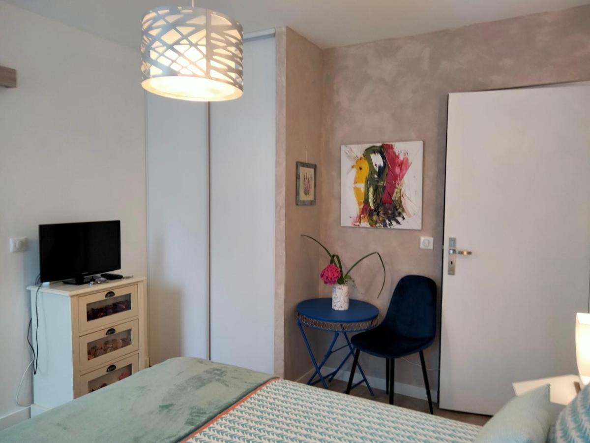 Les Chambres Hautes D'Anastasia Rodez Exteriér fotografie